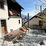 Hubelhaus, Freistehende Wohlfuehloase An Sehr Schoener Lage Σπίτι διακοπών Turtmann