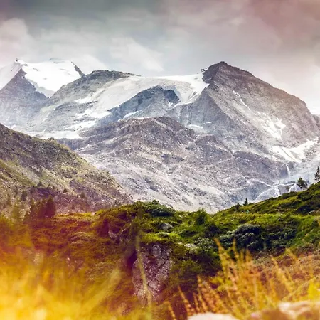 Hubelhaus, Freistehende Wohlfuehloase An Sehr Schoener Lage Tatil Evi Turtmann