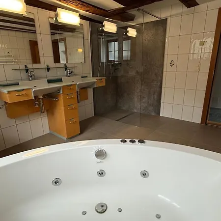 Hubelhaus, Freistehende Wohlfuehloase An Sehr Schoener Lage Casa de Férias *